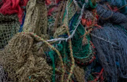 BMW fabrica piezas con redes de pesca recicladas 4