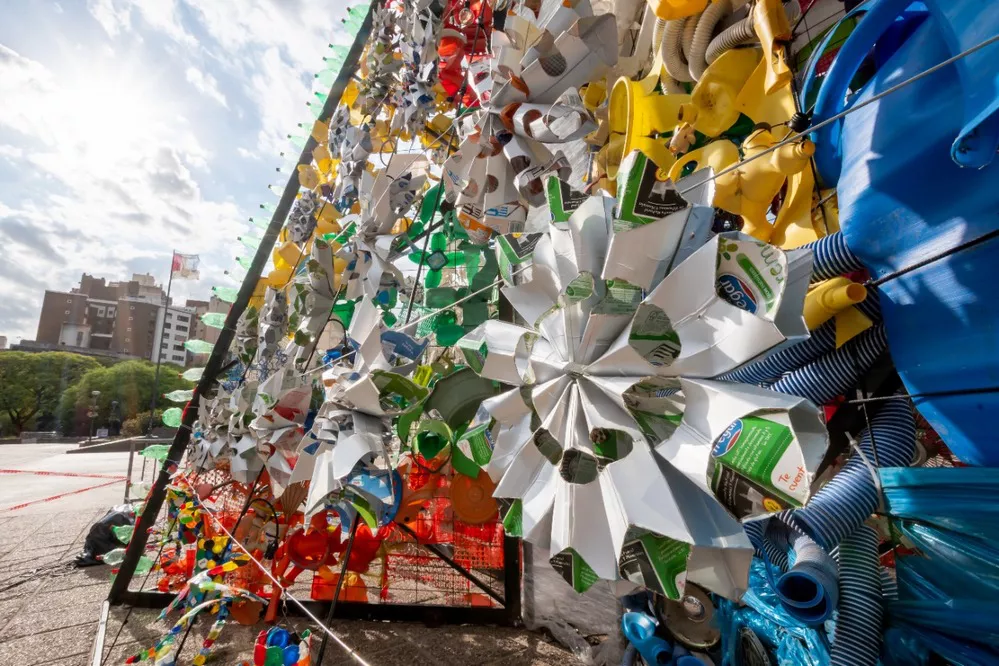 ECOOBJETIVO FOTO CÓRDOBA ARBOL DE NAVIDAD RECICLADO 2