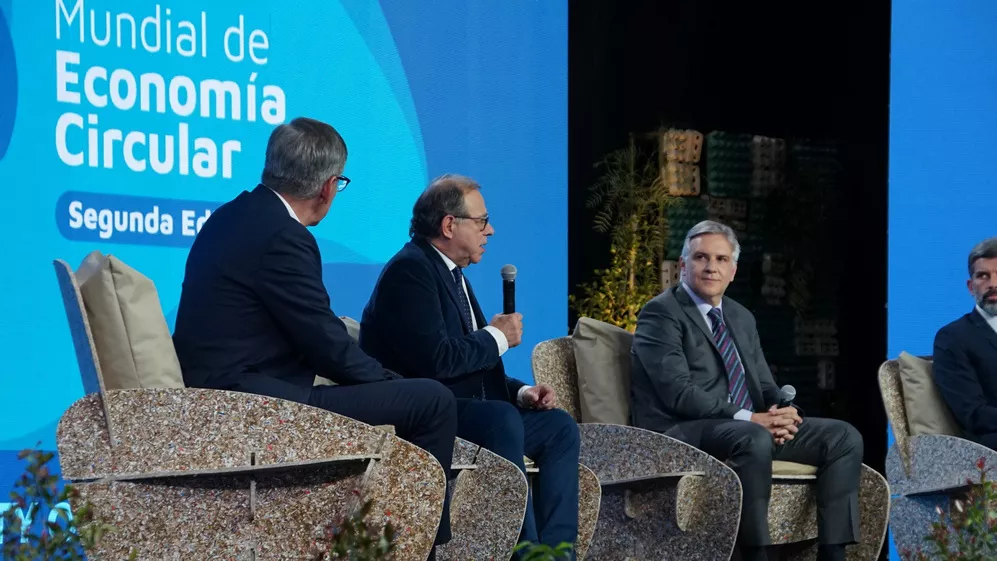 ECOOBJETIVO FOTO CUMBRE ECONOMIA CIERRE 3