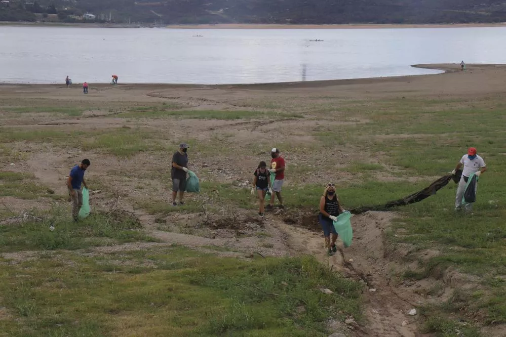 ECOOBJETIVO FOTO VILLA CARLOS PAZ LIMPIEZA LAGO