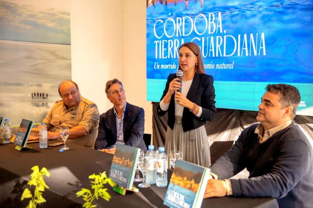 Libro Córdoba, tierra guardiana