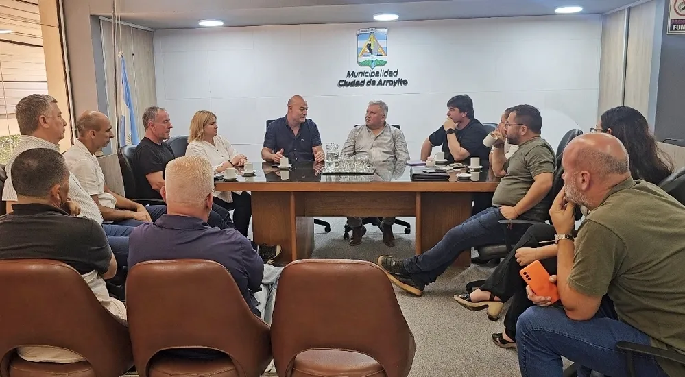 ECOOBJETIVO FOTO ARROYITO REUNION ENTE REGIONAL RESIDUOS