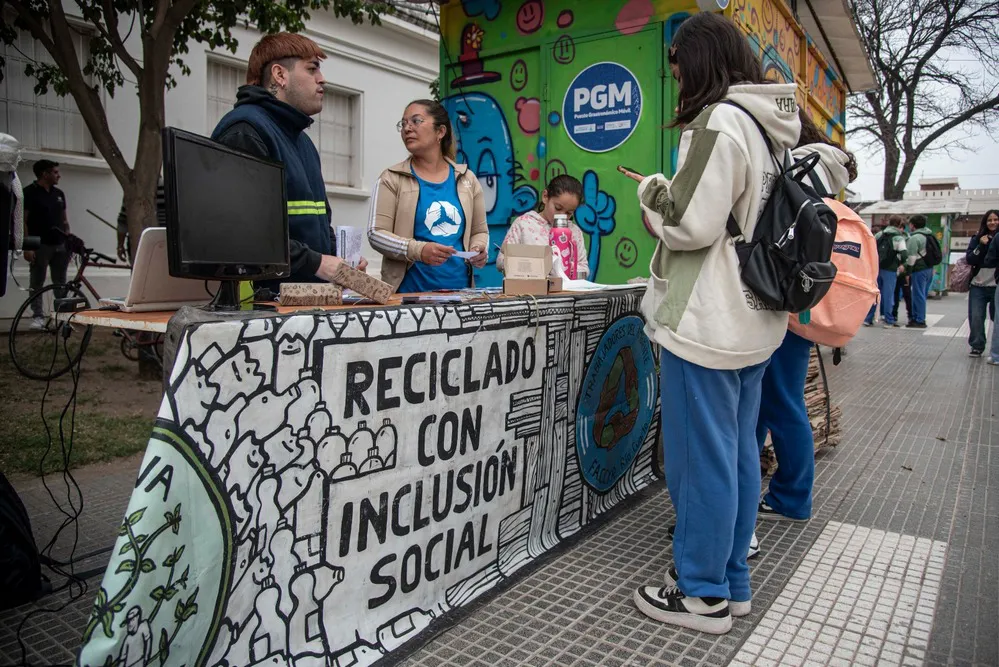 ECOOBJETIVO FOTO RIO CUARTO ECOCANJE MAYO 2025 2