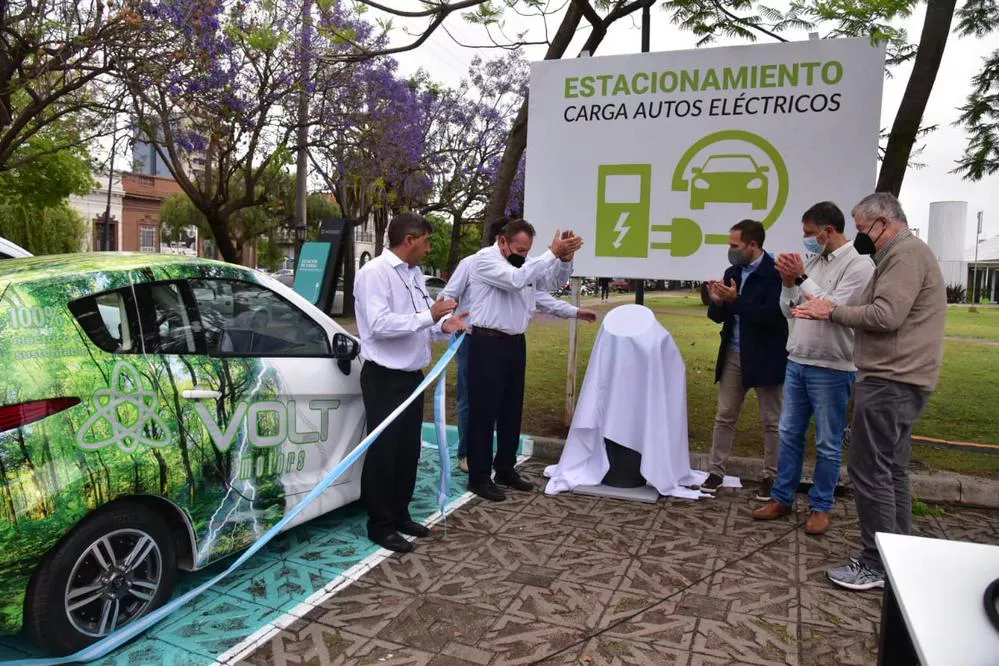 ECOOBJETIVO FOTO VILLA MARIA CARGADOR AUTO