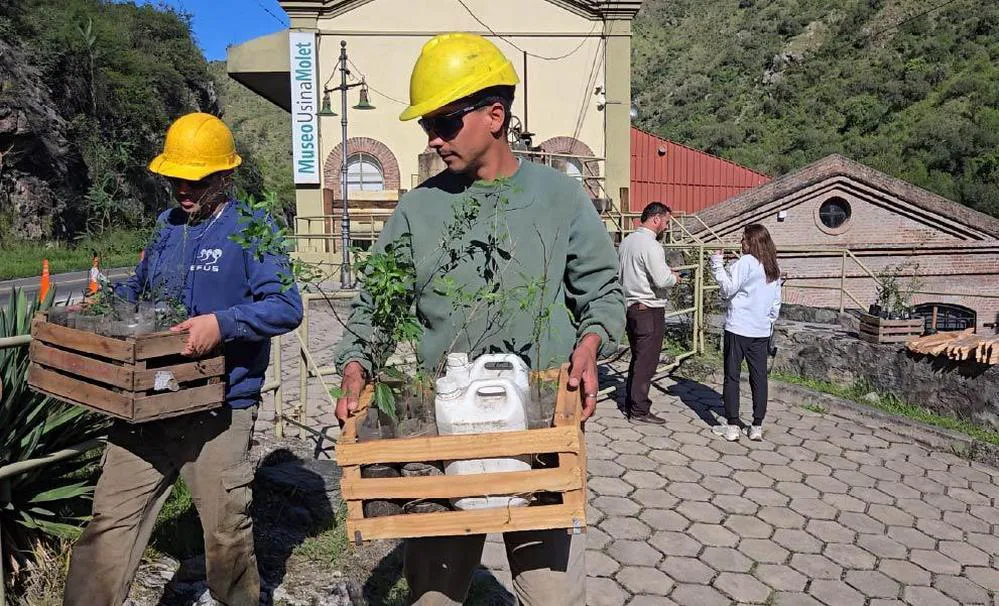 ECOOBJETIVO FOTO EPEC FORESTACION MUSEO MOLET 1