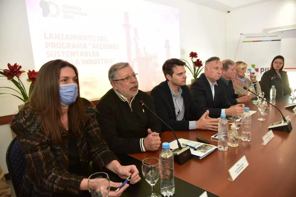 ECOOBJETIVO FOTO VILLA MARIA Firma Convenio con Scotto