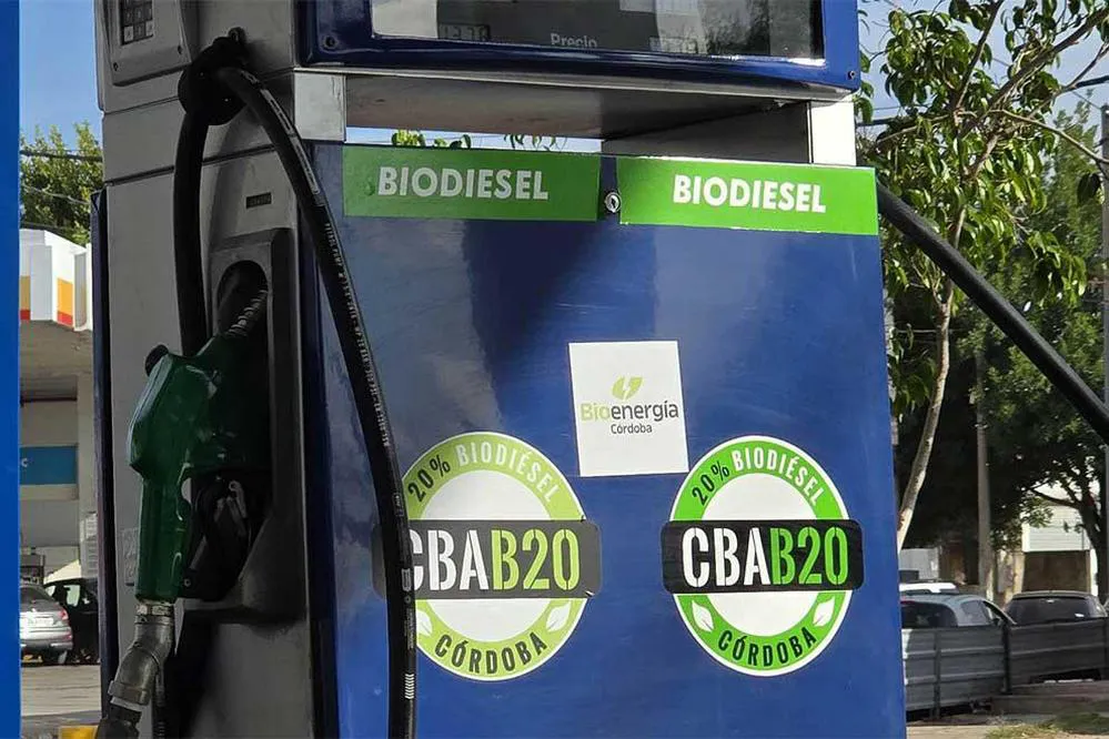 ECOOBJETIVO FOTO BIOCOMBUSTIBLE B20 E17
