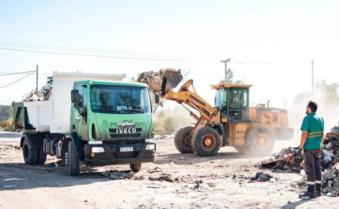11-02-2025_Limpieza_de_basural_El_Chingolo-51-scaled-800x400