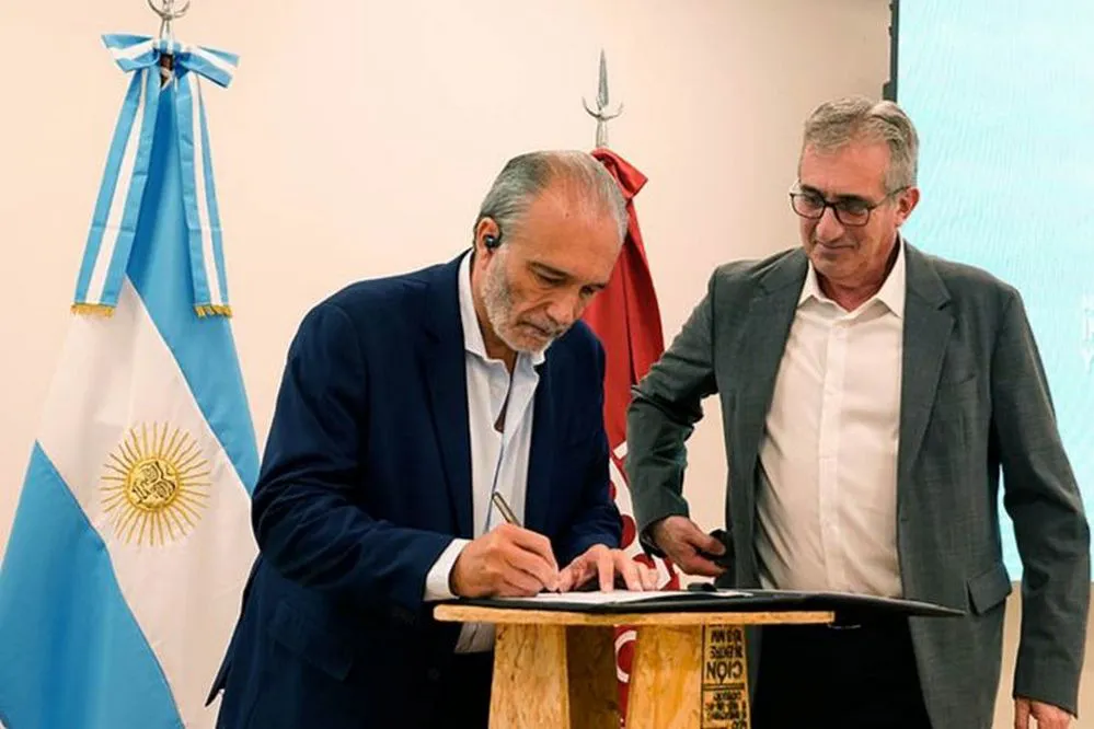 ECOOBJETIVO FOTO CORDOBA BIOCOMBUSTIBLE CONVENIO