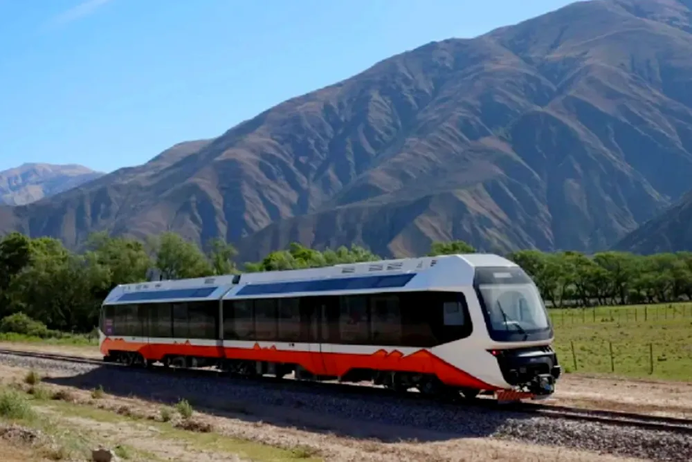 tren solar y turístico de Jujuy