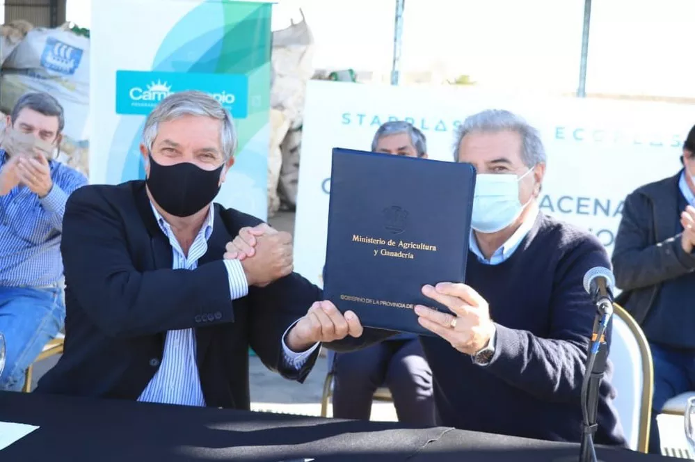 ECOOBJETIVO FOTO ENVASES FITOSANITARIOS