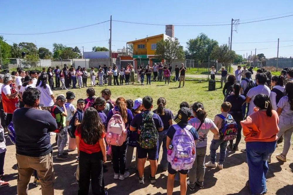 ECOOBJETIVO FOTO MALVINAS ARGENTINAS PLANTACION FLORA AUTOCTONA 3