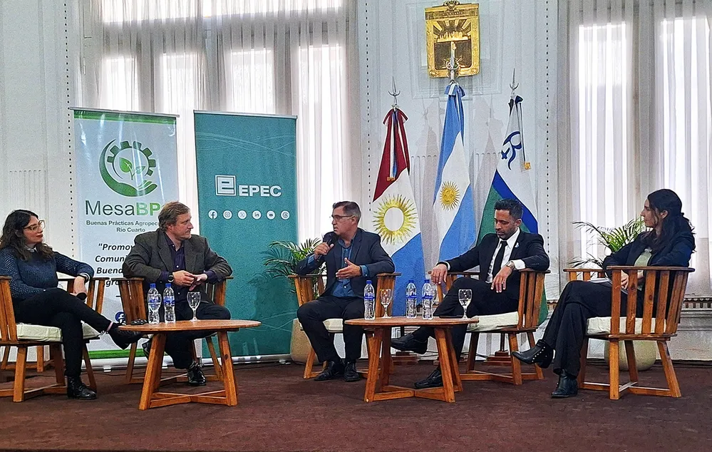ECOOBJETIVO FOTO RIO CUARTO Conversatorio Sustentabilidad Pacto Global (5)