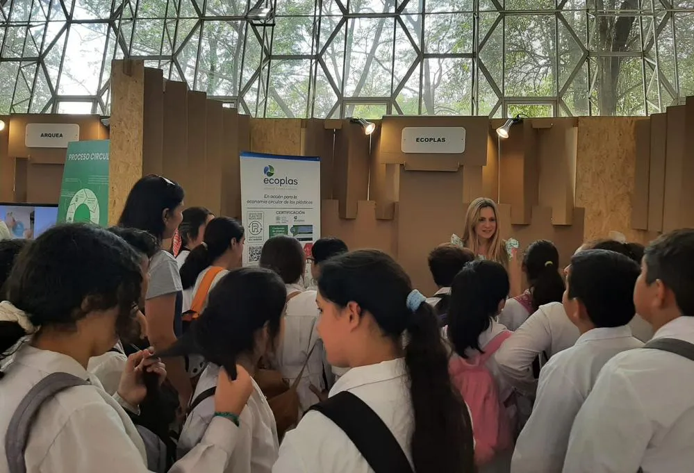 ECOOBJETIVO FOTO ECOPLAS Ecoplas Cumbre Econ. Circular (2)