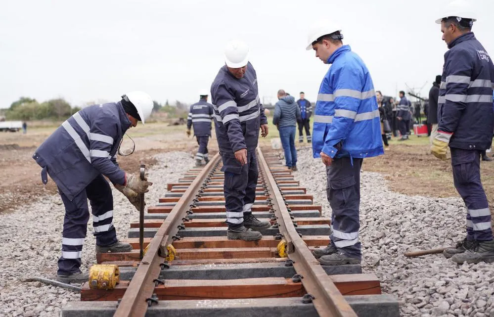 ECOOBJETIVO FOTO CIRCULARIS DURMIENTES PLASTICOS 1