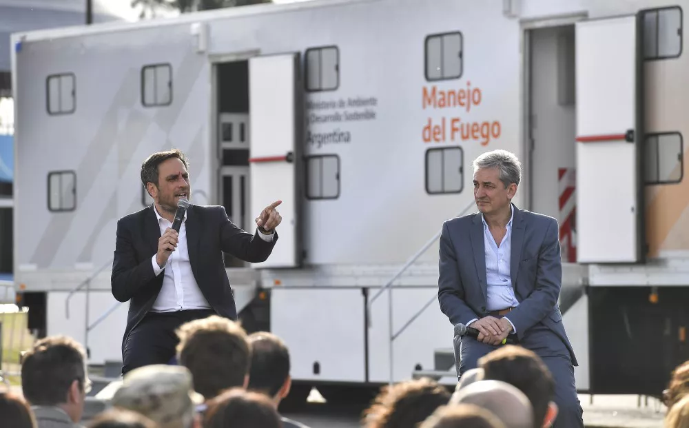 29-09-2022_camiones_camionetas_campamentos_moviles_y