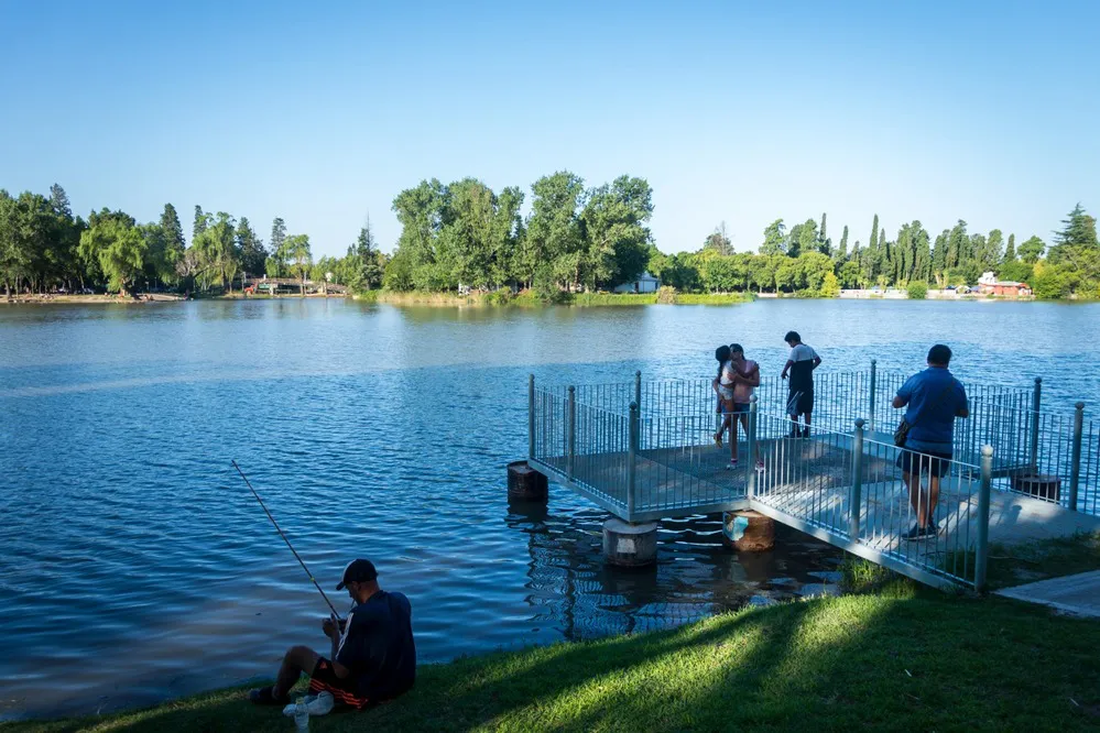REGION OBJETIVO FOTO RIO CUARTO Lago Villa Dalcar (3)