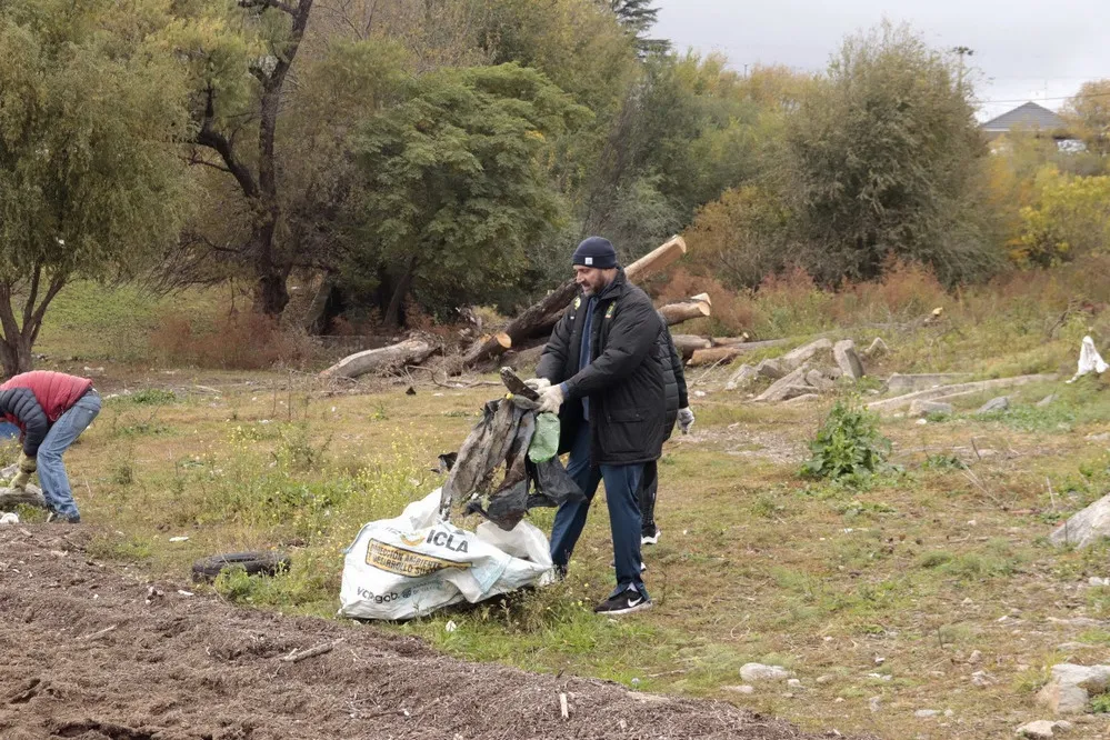 ECOOBJETIVO FOTO VILLA CARLOS PAZ LIMPIEZA COSTA AZUL 5