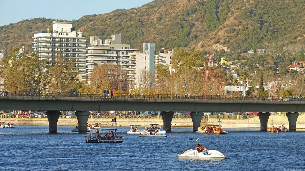 ECOOBJETIVO FOTO VILLA CARLOS PAZ LAGO CIUDAD