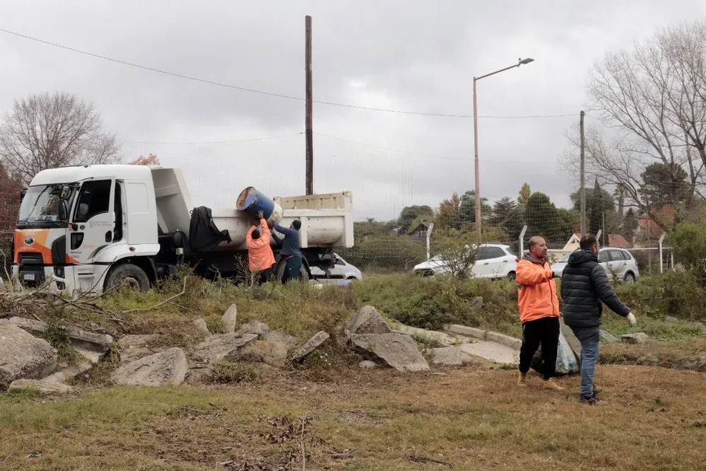 ECOOBJETIVO FOTO VILLA CARLOS PAZ LIMPIEZA COSTA AZUL 4