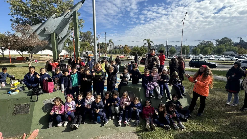 ECOOBJETIVO FOTO VILLA CARLOS PAZ ECOCANJE DIA DEL RECICLAJE 4