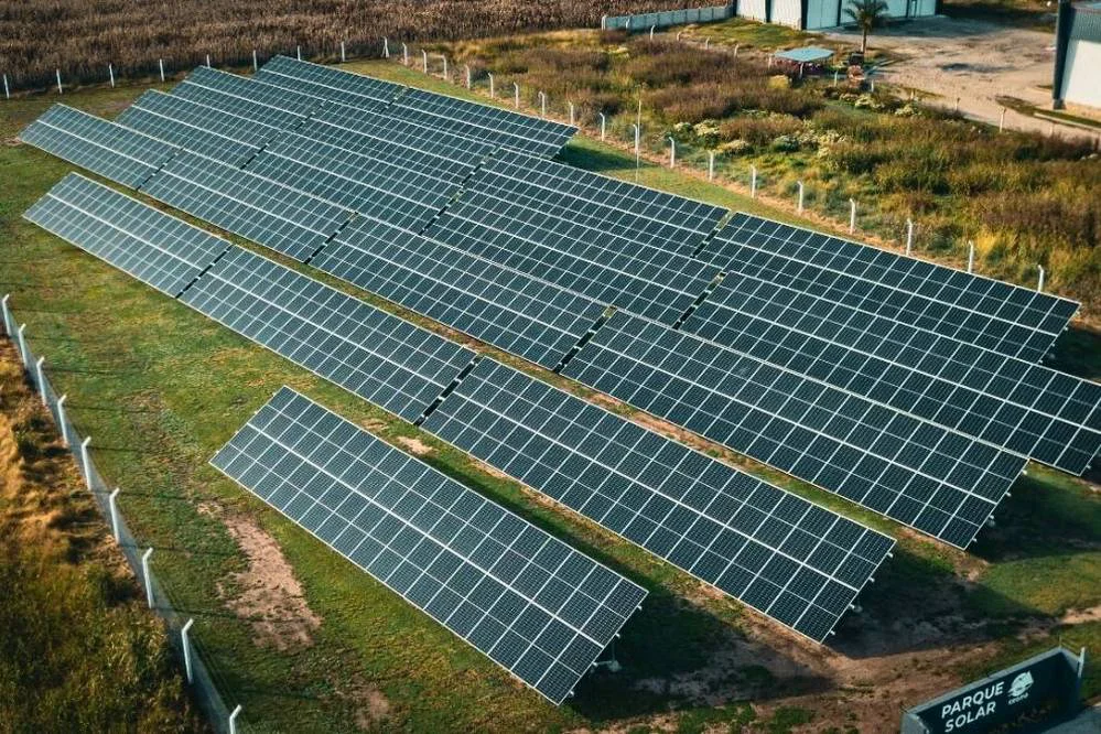 ECOOBJETIVO FOTO CORDOBA PARQUE SOLAR GENERACION DISTRIBUIDA